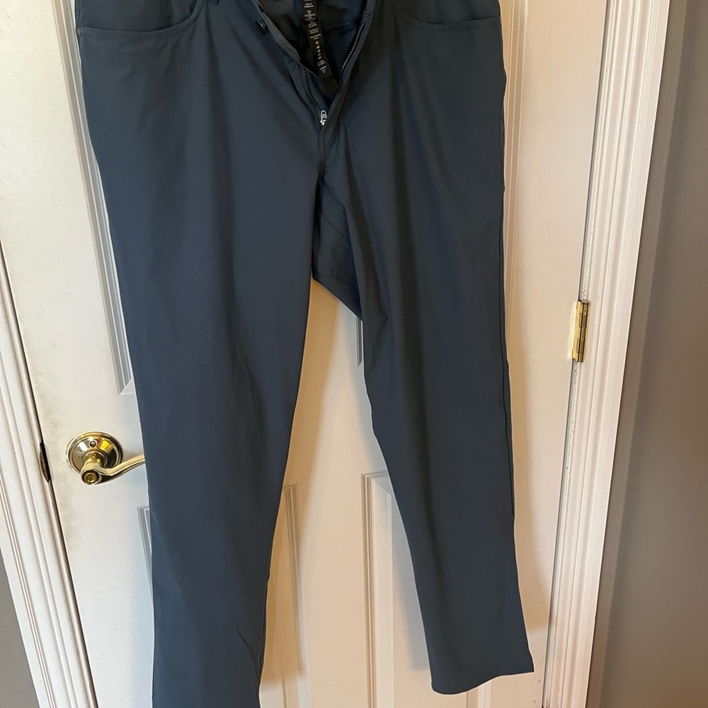 Gently user Lululemon 5 pocket pant
